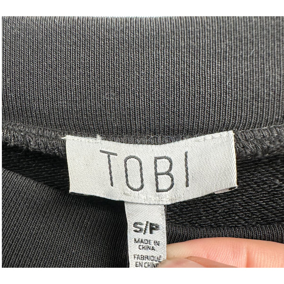 NWOT Tobi Black Silver Button on Sleeves Sweatshirt Small/Petite - Picture 3 of 8